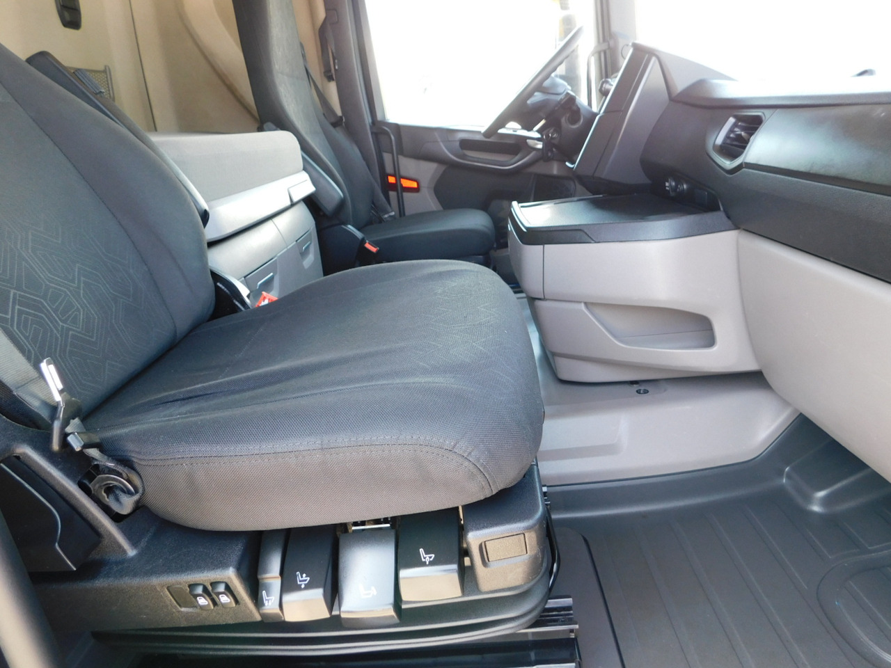 Scania R500 - Tractor unit: picture 5 Scania R500 - Tractor unit: picture 5