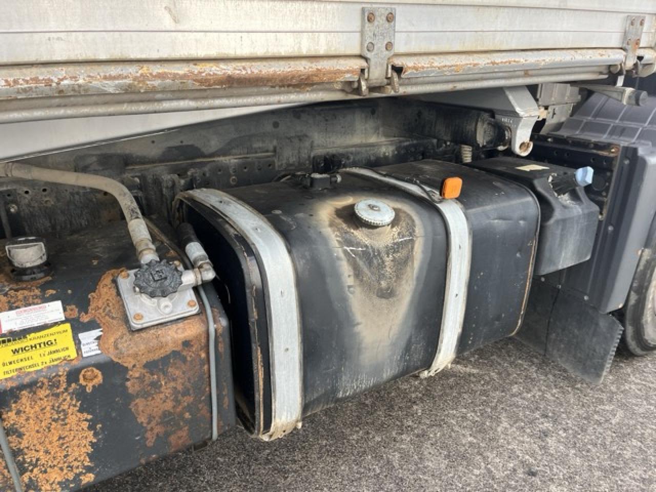 MAN TGS 33.440 6x4 BB mit Heckkran HIAB 166ES-4 Euro5 - Tipper, Crane truck: picture 2 MAN TGS 33.440 6x4 BB mit Heckkran HIAB 166ES-4 Euro5 - Tipper, Crane truck: picture 2