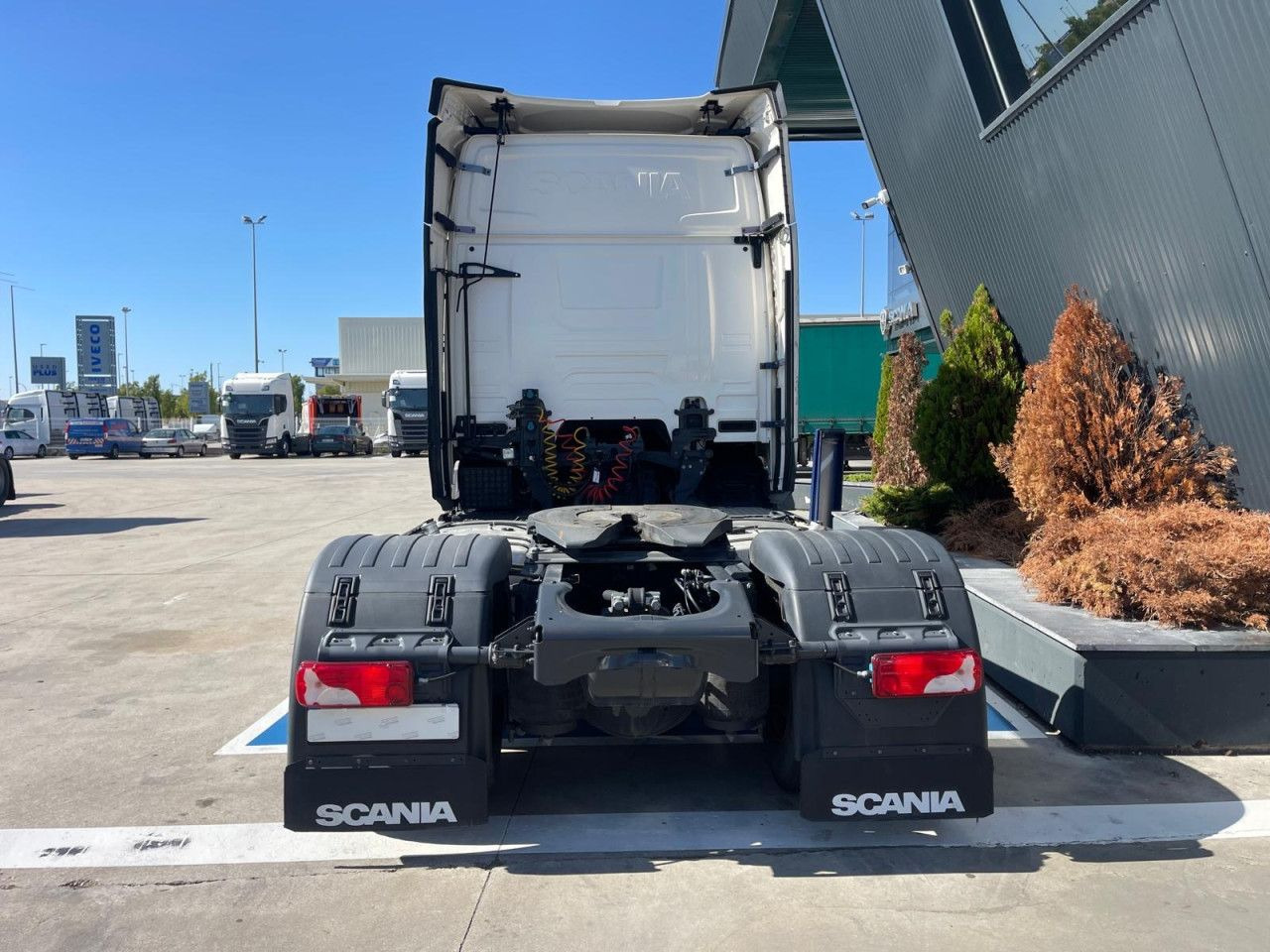 Tractor unit Scania R 450: picture 12