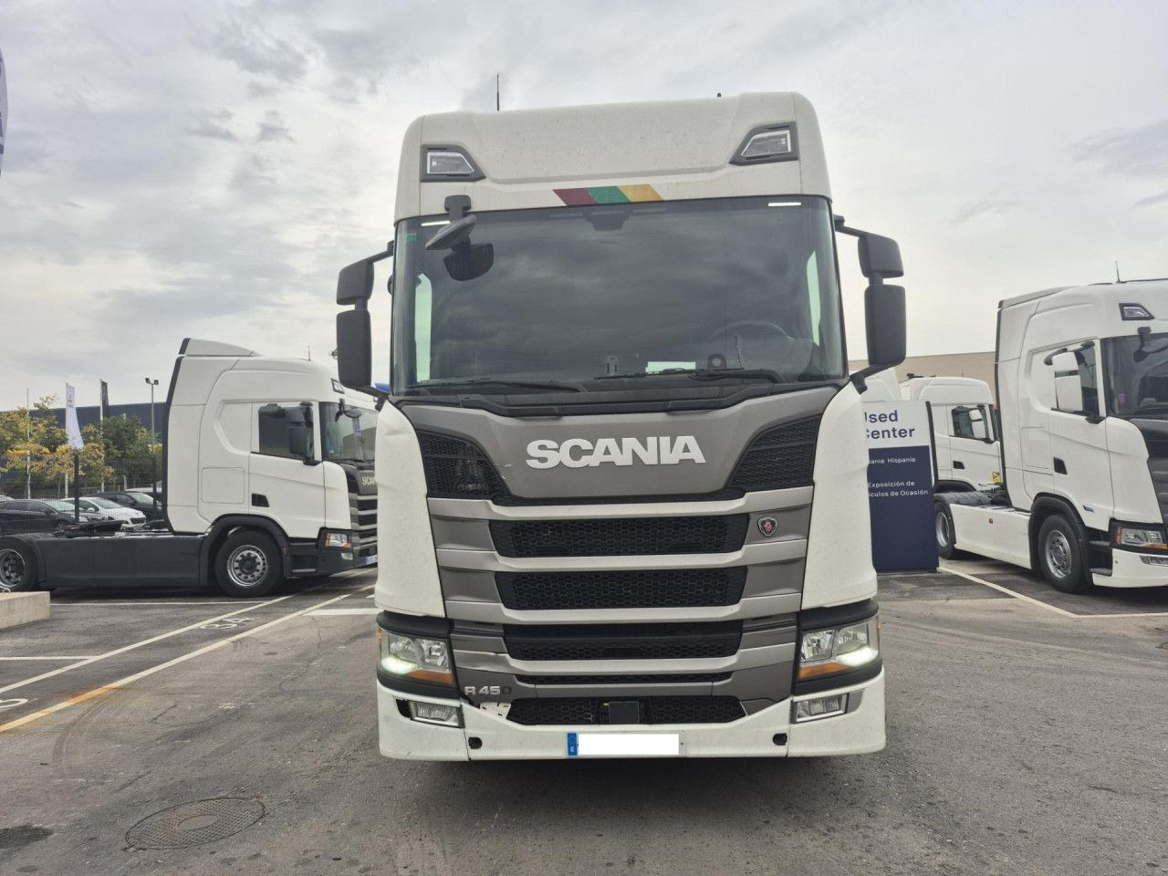 Scania R 450 - Tractor unit: picture 1 Scania R 450 - Tractor unit: picture 1