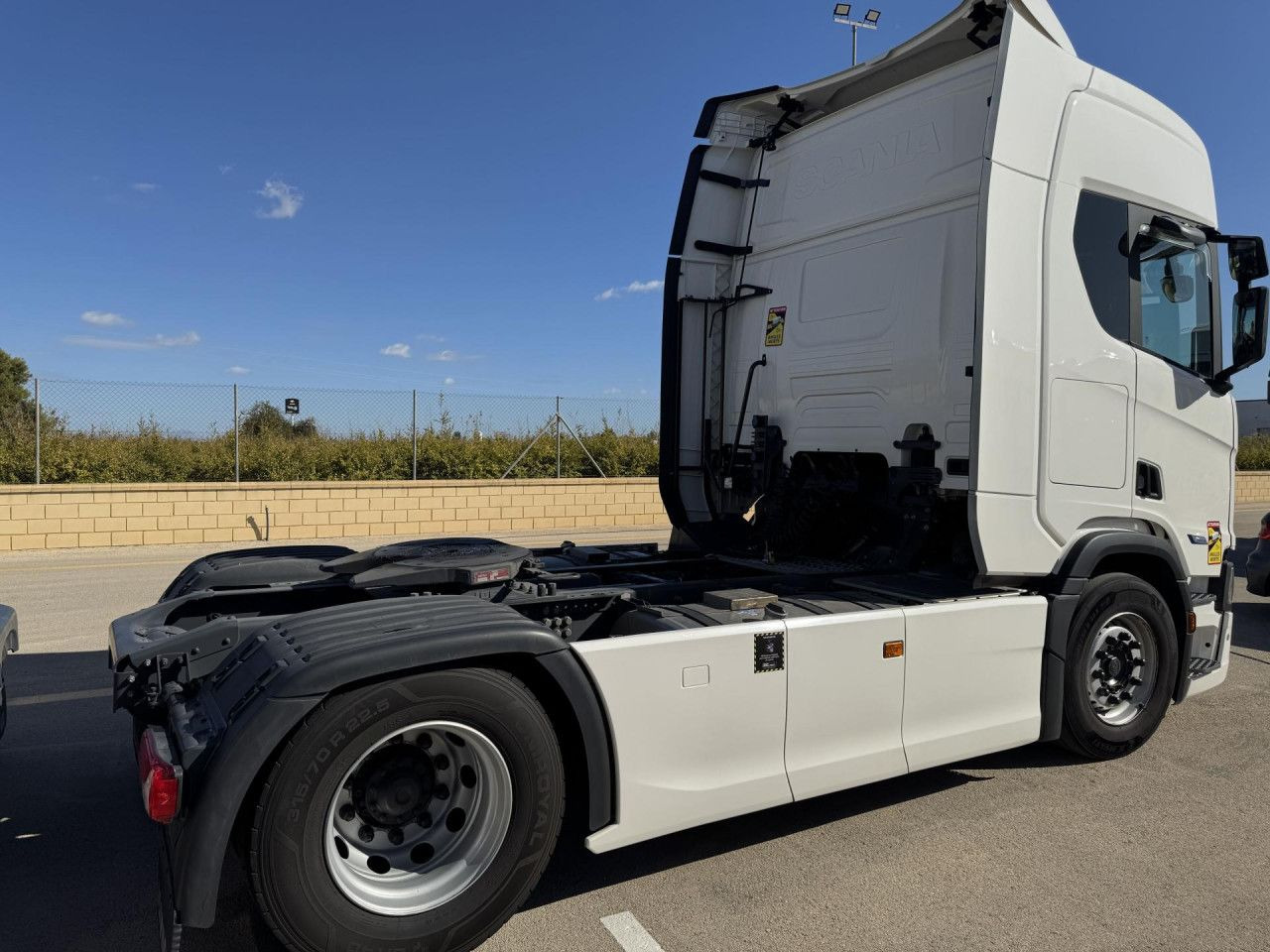 Scania R 460 - Tractor unit: picture 5 Scania R 460 - Tractor unit: picture 5