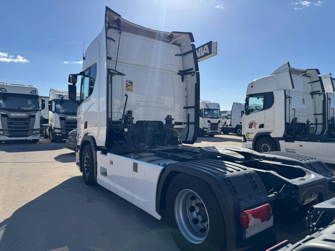 Scania R 460 - Tractor unit: picture 4 Scania R 460 - Tractor unit: picture 4