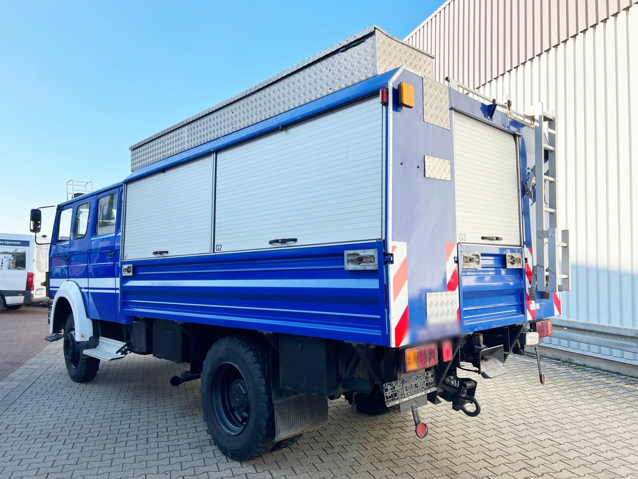 120-23 AW 4x4 Doka 120-23 AW 4x4 Doka, V8-Motor, Gerätewagen, Seilwinde - Dropside/ Flatbed truck: picture 3 120-23 AW 4x4 Doka 120-23 AW 4x4 Doka, V8-Motor, Gerätewagen, Seilwinde - Dropside/ Flatbed truck: picture 3