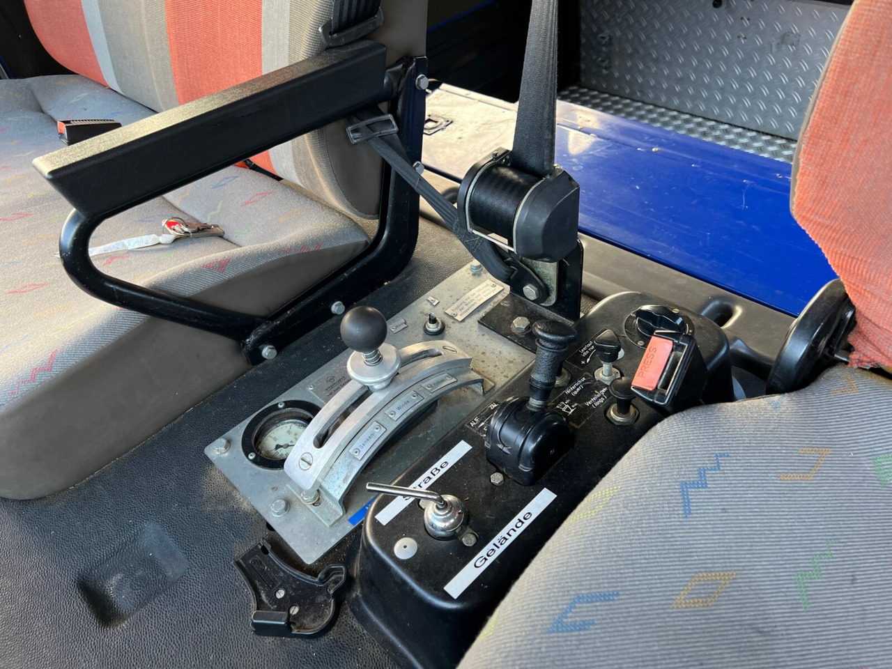 120-23 AW 4x4 Doka 120-23 AW 4x4 Doka, V8-Motor, Mannschaftswagen 16 Sitze, Seilwinde - Fire engine: picture 3 120-23 AW 4x4 Doka 120-23 AW 4x4 Doka, V8-Motor, Mannschaftswagen 16 Sitze, Seilwinde - Fire engine: picture 3