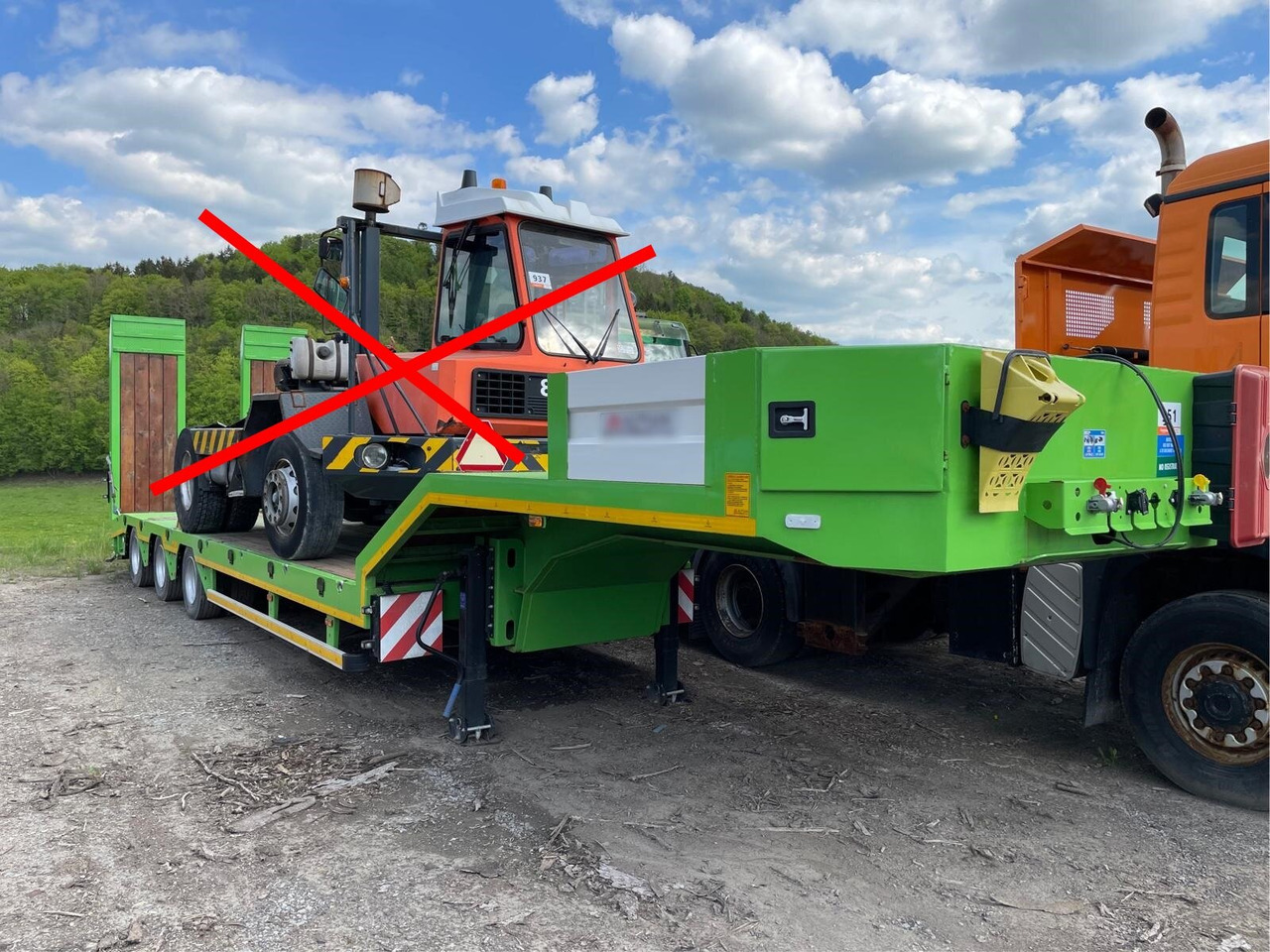 ALPSAN 56t ALPSAN 56t, hydr. Rampen, Verbr. auf 3m - Low loader semi-trailer: picture 1 ALPSAN 56t ALPSAN 56t, hydr. Rampen, Verbr. auf 3m - Low loader semi-trailer: picture 1