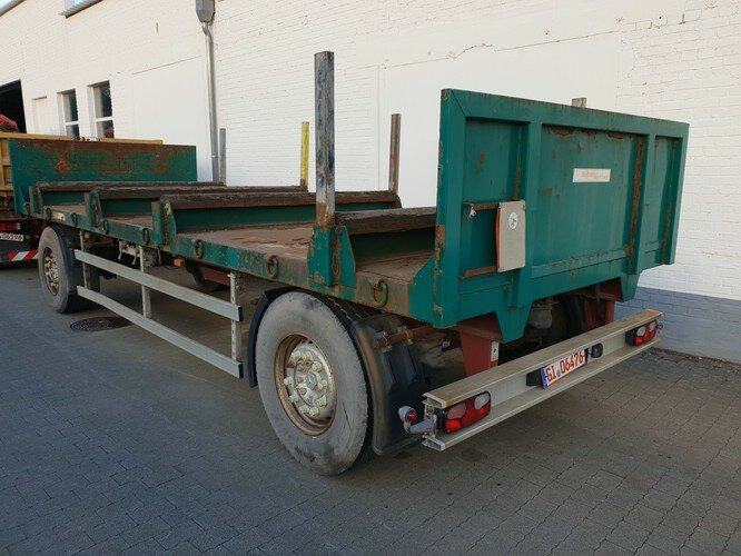 Anhänger Plateau Anhänger Pritsche Plateau, Rungen, 3x vorh. - Dropside/ Flatbed trailer: picture 2 Anhänger Plateau Anhänger Pritsche Plateau, Rungen, 3x vorh. - Dropside/ Flatbed trailer: picture 2