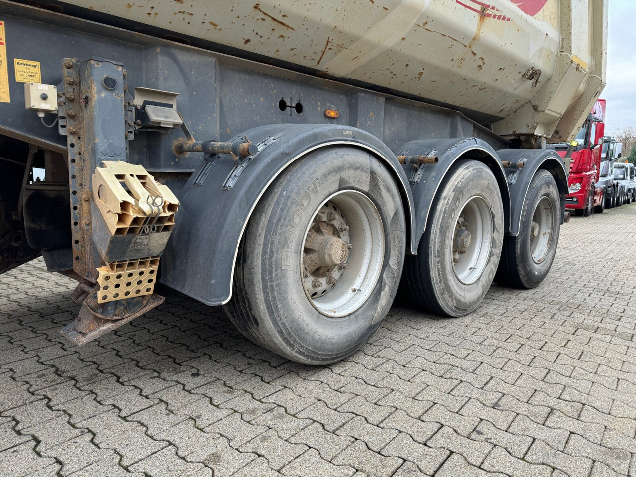 Tipper semi-trailer Carnehl CHKS/HH CHKS/HH, Stahlmulde ca. 26m³, 20x VORHANDEN, Liftachse: picture 10