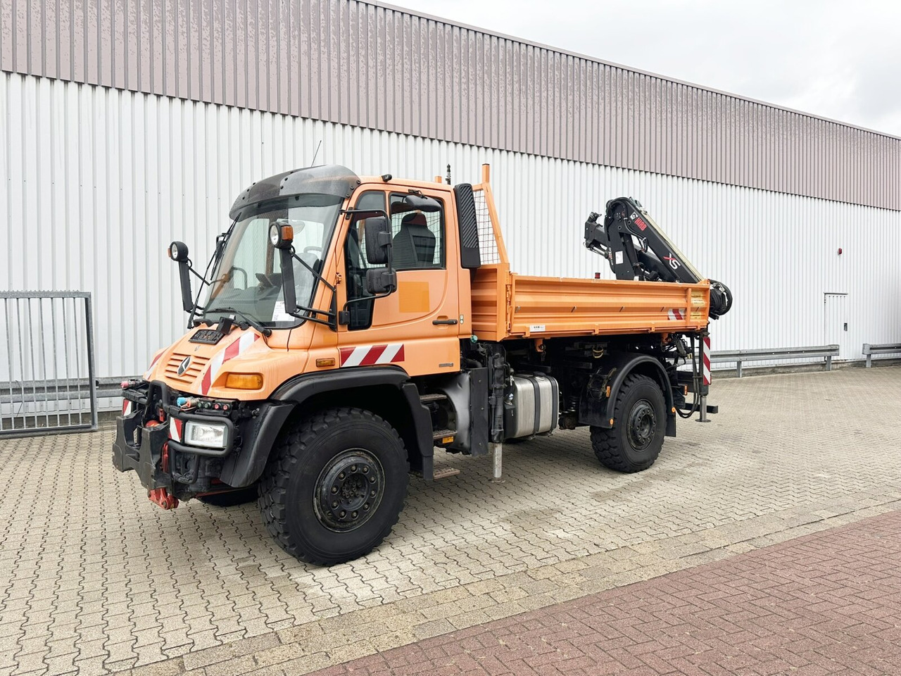 Commercial vehicle Unimog U500 4x4 U500 4x4 405/40 mit Heckkran Hiab 077-1 HiDuo, absattelbar, Funk: picture 8 Commercial vehicle Unimog U500 4x4 U500 4x4 405/40 mit Heckkran Hiab 077-1 HiDuo, absattelbar, Funk: picture 8