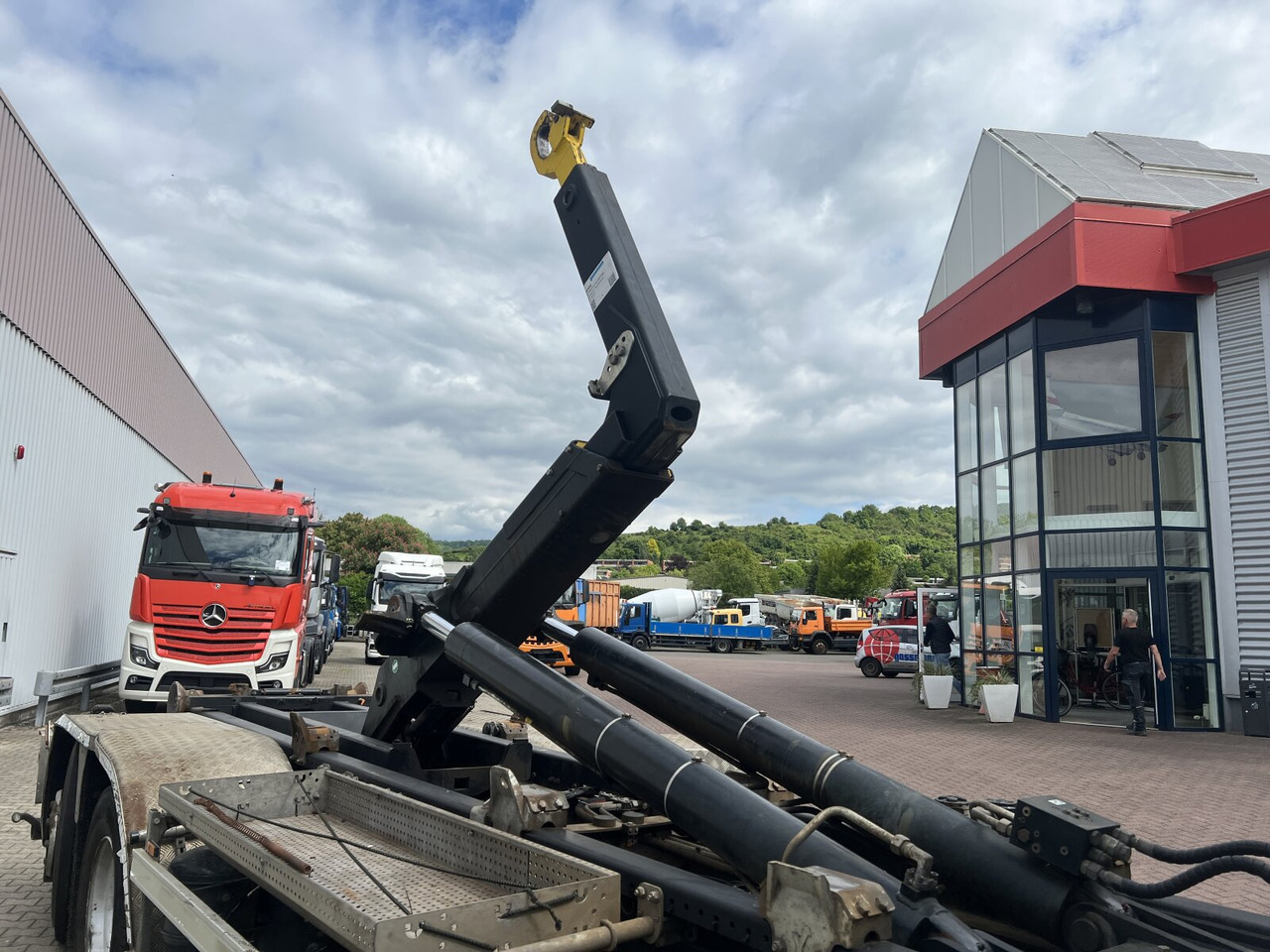 Hook lift truck DAF CF 480 6x2 CF 480 6x2, Lenk-/Liftachse: picture 6