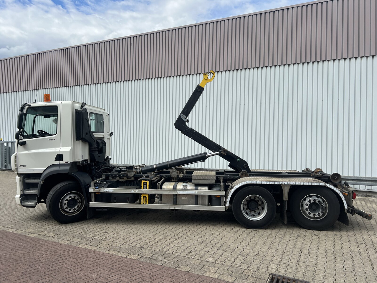 Hook lift truck DAF CF 480 6x2 CF 480 6x2, Lenk-/Liftachse: picture 12