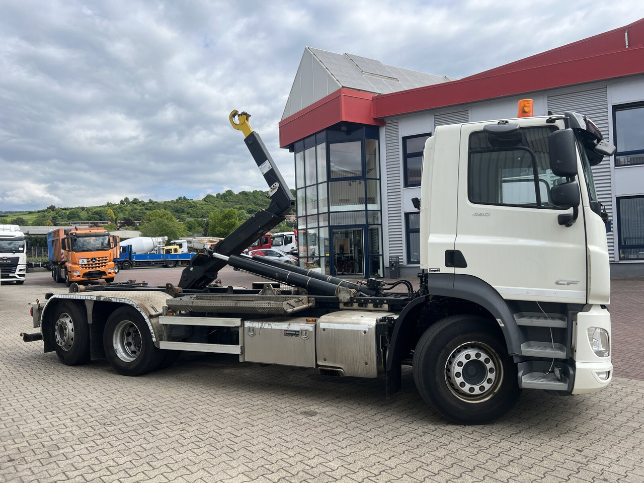 Hook lift truck DAF CF 480 6x2 CF 480 6x2, Lenk-/Liftachse: picture 9