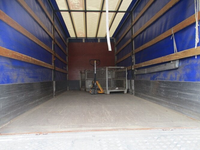 DAF DAF AE 45.150 LF Plane Spriegel LBW DAF AE 45.150 LF 4x2, Plane Spriegel LBW - Curtain side truck: picture 3 DAF DAF AE 45.150 LF Plane Spriegel LBW DAF AE 45.150 LF 4x2, Plane Spriegel LBW - Curtain side truck: picture 3