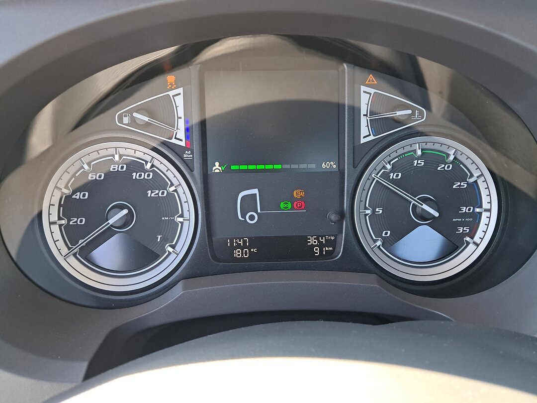 DAF LF 290 FA 4x2 LF 290 FA 4x2, Nebenantrieb, Navi - Cab chassis truck: picture 2 DAF LF 290 FA 4x2 LF 290 FA 4x2, Nebenantrieb, Navi - Cab chassis truck: picture 2