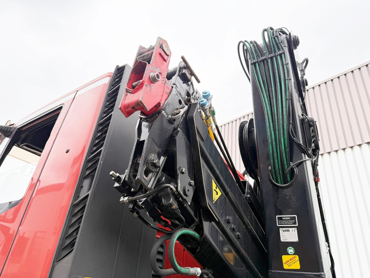 EuroTech 240E38 6x2-4 EuroTech 240E38 6x2-4, Lift-/Lenkachse, Seilwinde, Kran Hiab 100 - Hook lift truck, Crane truck: picture 2 EuroTech 240E38 6x2-4 EuroTech 240E38 6x2-4, Lift-/Lenkachse, Seilwinde, Kran Hiab 100 - Hook lift truck, Crane truck: picture 2