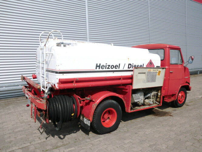 Hanomag F 75/35 Ki Hanomag-Henschel F 75/35 Ki, 5 cbm - Tanker truck: picture 5 Hanomag F 75/35 Ki Hanomag-Henschel F 75/35 Ki, 5 cbm - Tanker truck: picture 5