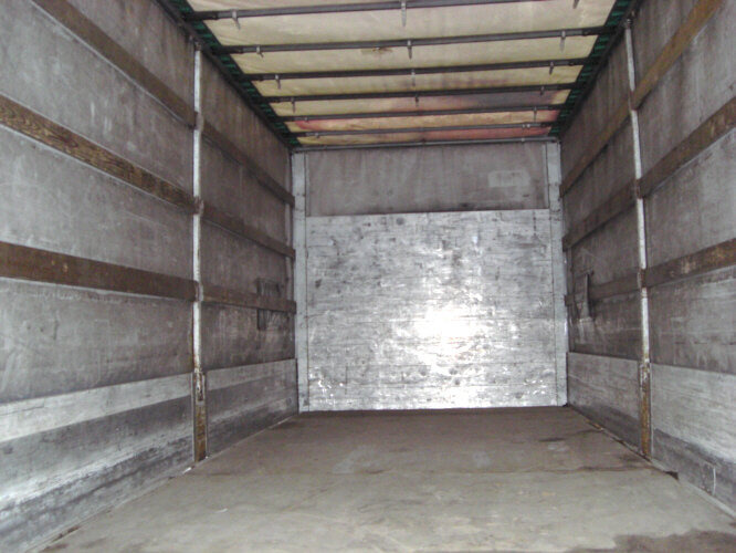 Iveco EuroCargo 120E24 4x2 - Curtain side truck: picture 3 Iveco EuroCargo 120E24 4x2 - Curtain side truck: picture 3