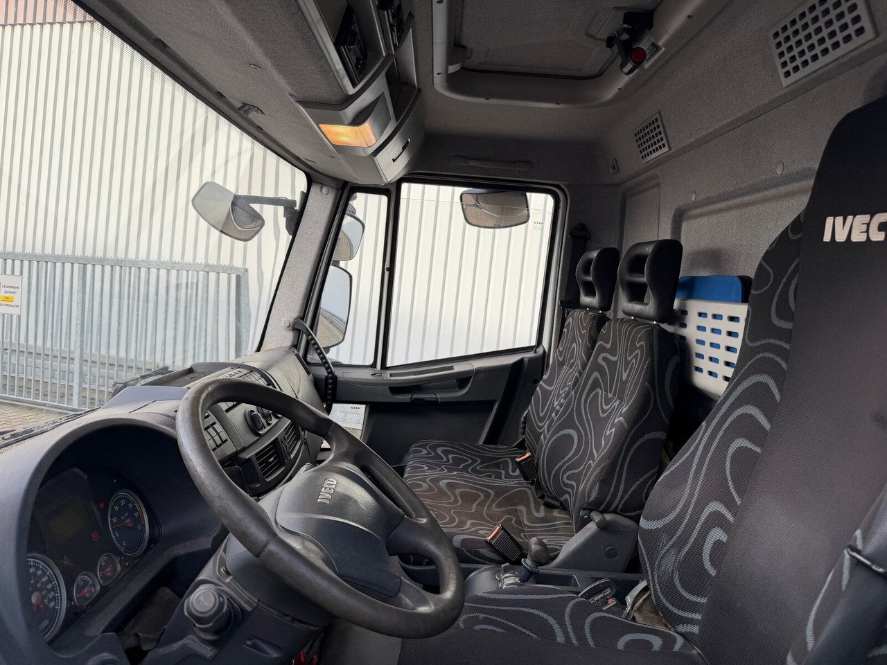 Hook lift truck Iveco EuroCargo ML75E16 4x2 EuroCargo ML75E16 4x2, City-Abroller: picture 15