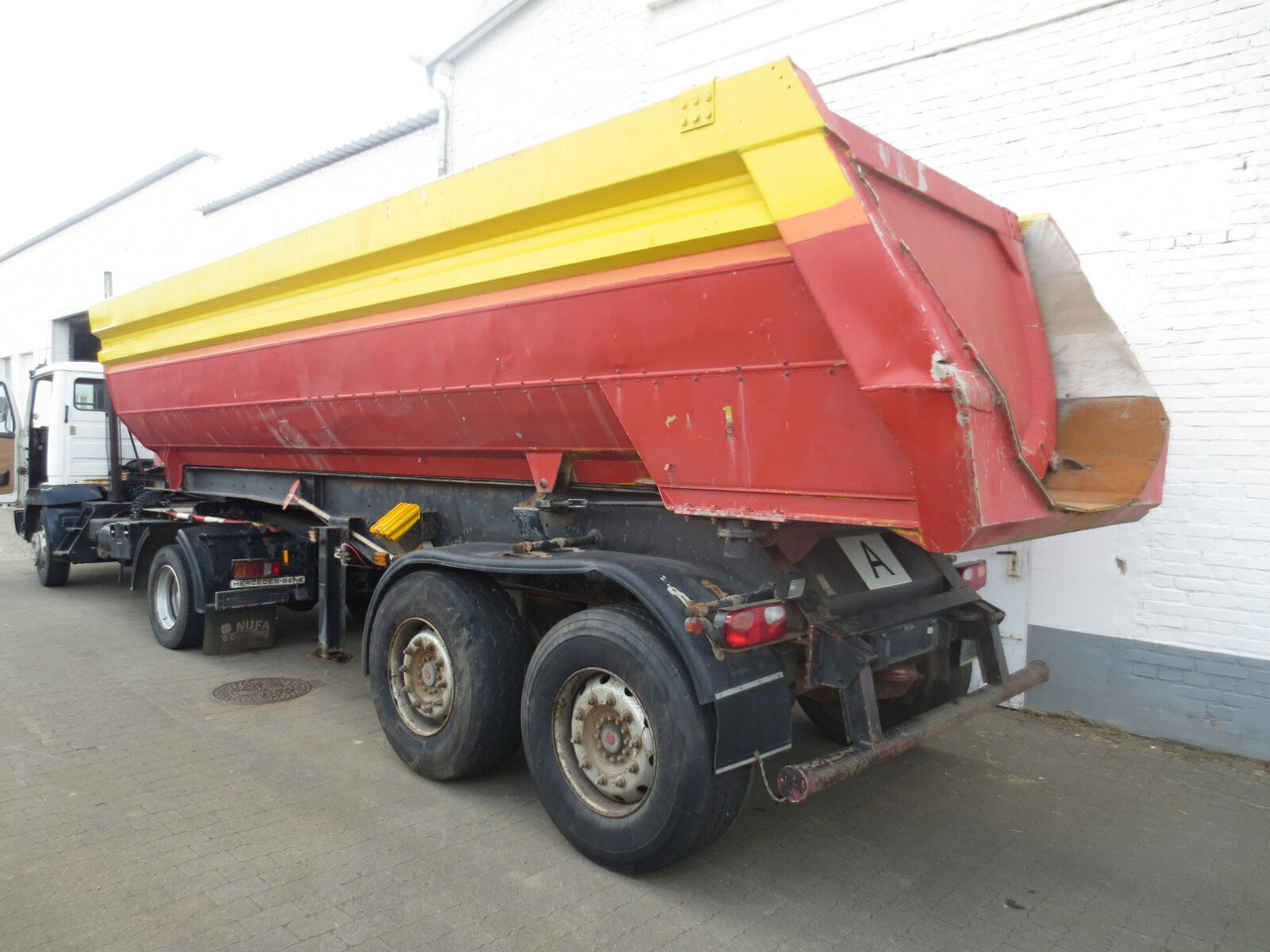 Kögel SKHL 18 SKHL 18 Alu Rundmulde, 24 cbm, Blechboden - Tipper semi-trailer: picture 4 Kögel SKHL 18 SKHL 18 Alu Rundmulde, 24 cbm, Blechboden - Tipper semi-trailer: picture 4