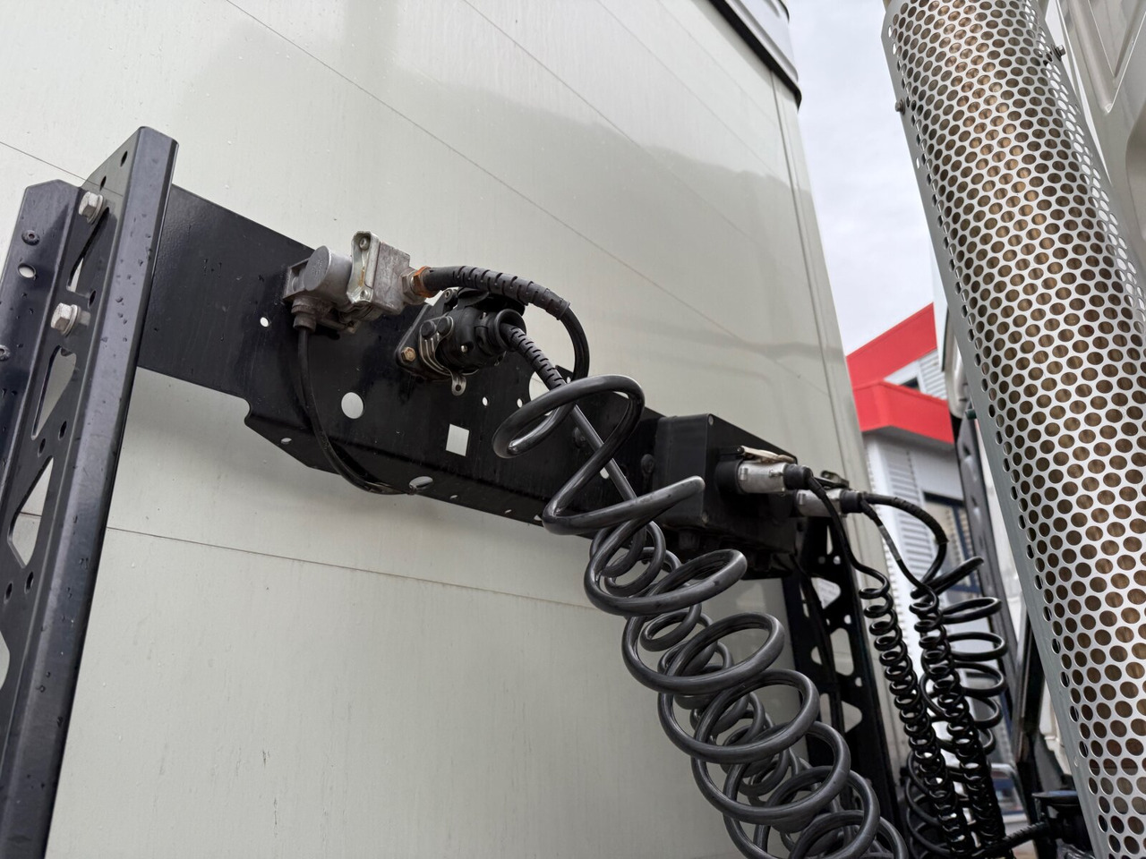 Kögel SN 24-1 SN 24-1, Liftachse, Edscha - Dropside/ Flatbed semi-trailer: picture 5 Kögel SN 24-1 SN 24-1, Liftachse, Edscha - Dropside/ Flatbed semi-trailer: picture 5