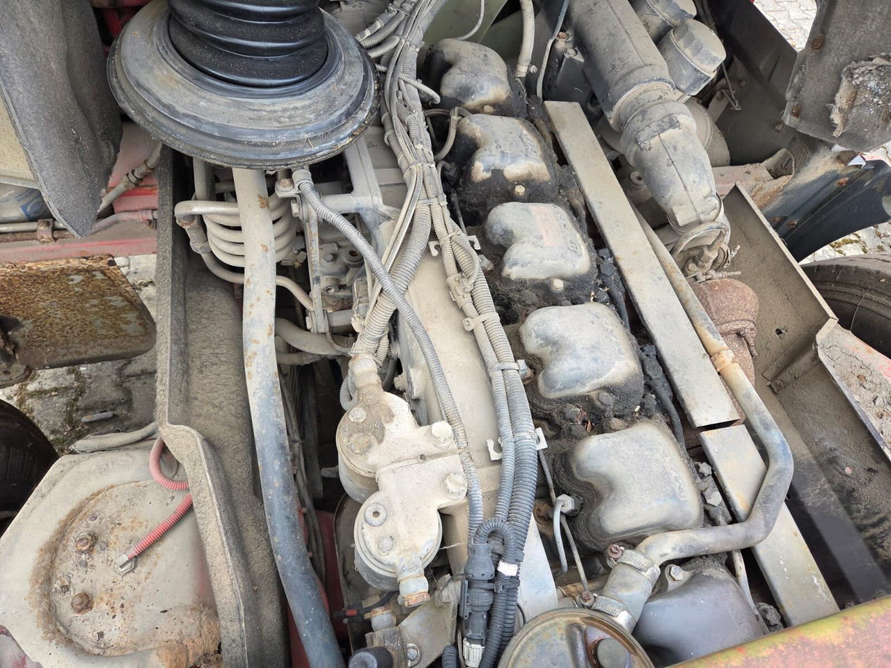 MAN E69 26.403 26.403 6x2, Marrell 26.70, AHK - Hook lift truck: picture 2 MAN E69 26.403 26.403 6x2, Marrell 26.70, AHK - Hook lift truck: picture 2