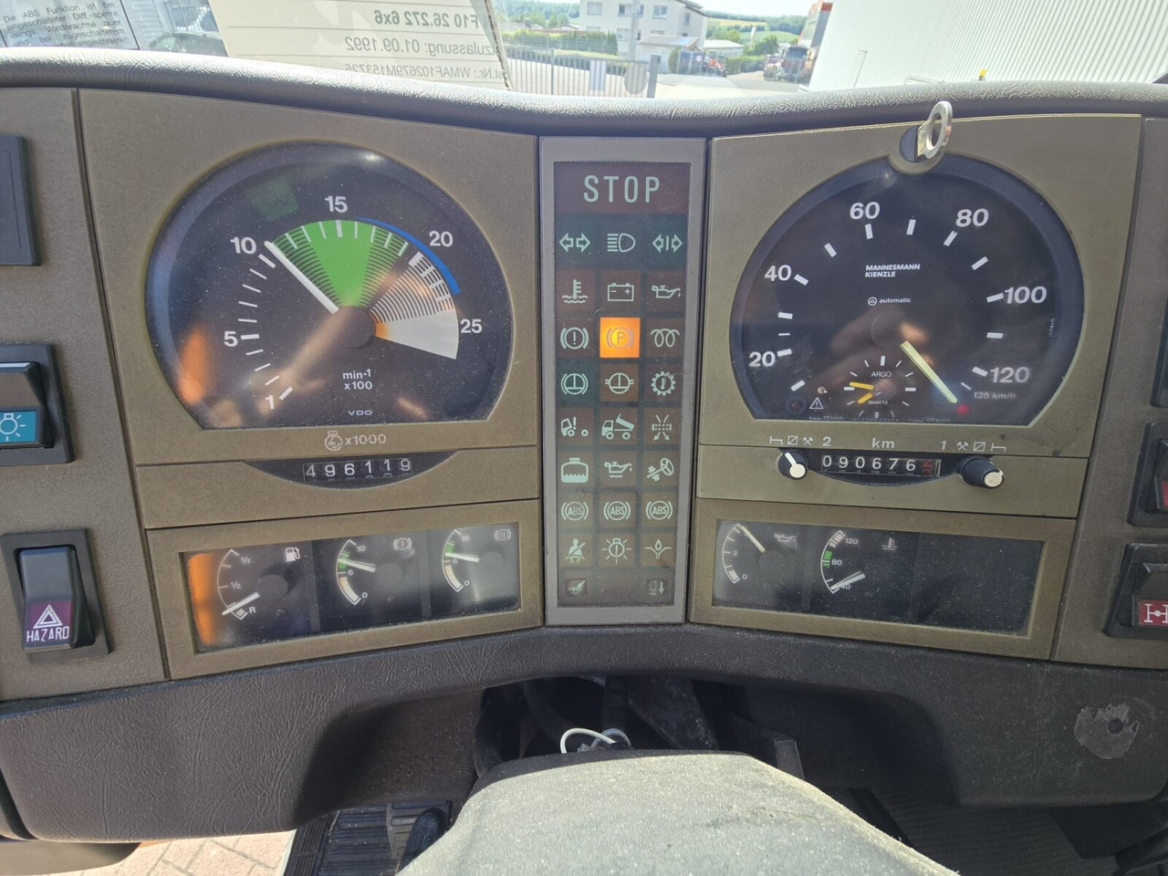MAN F10 26.272 6x6 F10 26.272 6x6, F90 - Cab chassis truck: picture 5 MAN F10 26.272 6x6 F10 26.272 6x6, F90 - Cab chassis truck: picture 5