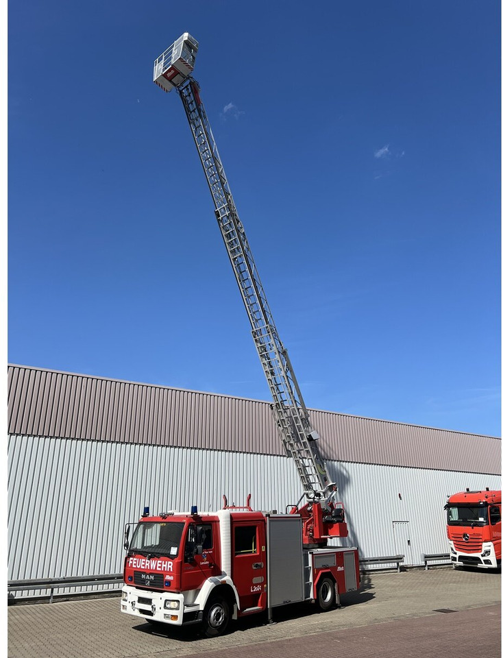 MAN LE 15.255 4x2 LLC Doka, Metz DLA-K 12/9 Drehleiter LE 15.255 4x2 LLC Doka, Metz DLA-K 12/9 Feuerwehr Drehleiter - Fire engine: picture 1 MAN LE 15.255 4x2 LLC Doka, Metz DLA-K 12/9 Drehleiter LE 15.255 4x2 LLC Doka, Metz DLA-K 12/9 Feuerwehr Drehleiter - Fire engine: picture 1