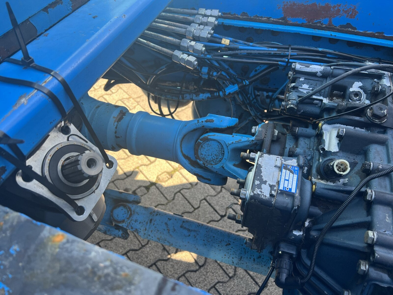 Hook lift truck MAN TGA 26.310 6X6 BB TGA 26.310 6X6 BB: picture 11