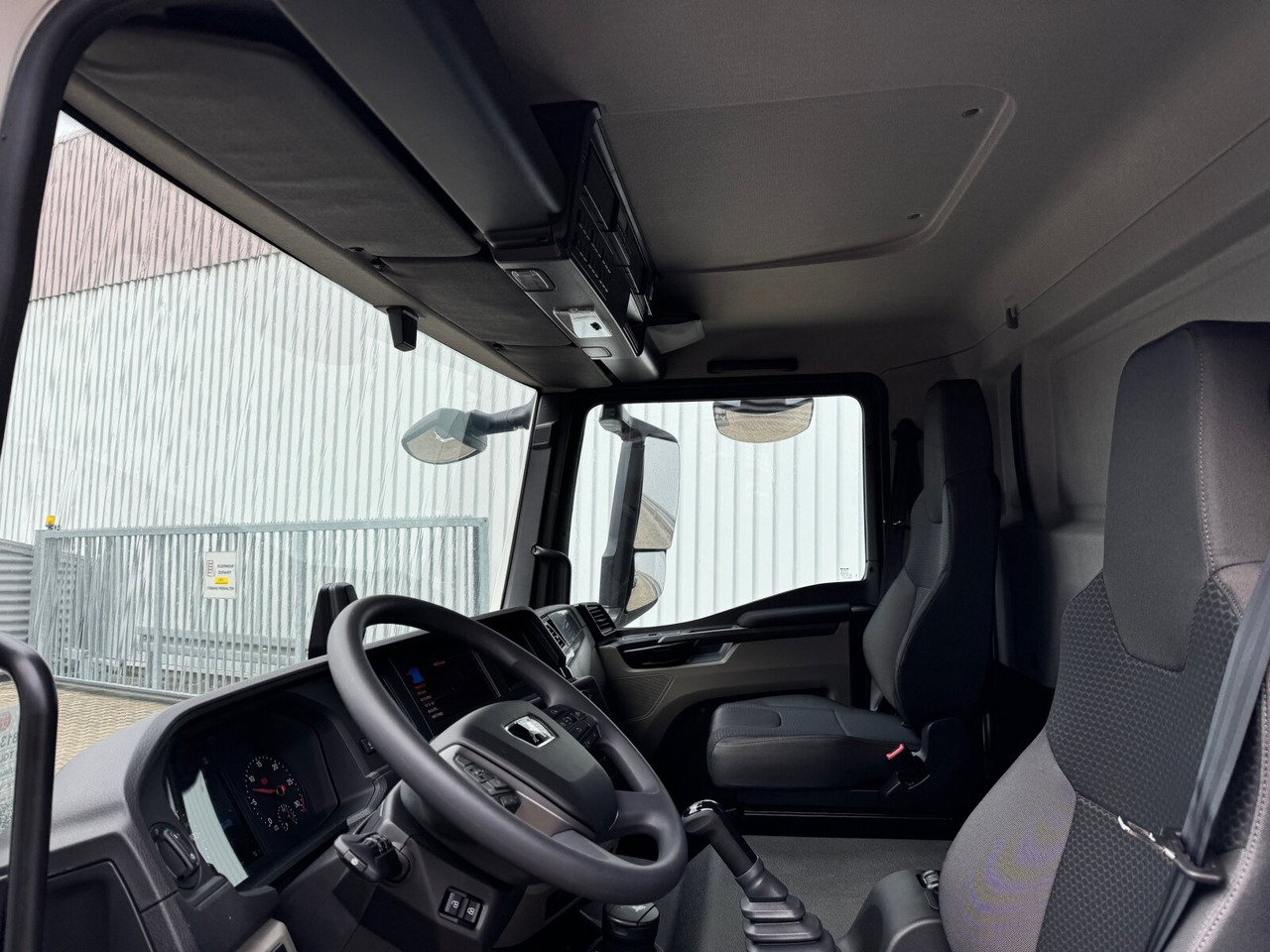 MAN TGL 8.160 4x2 BL CH TGL 8.160 4x2 BL CH, 3x VORHANDEN! - Cab chassis truck: picture 3 MAN TGL 8.160 4x2 BL CH TGL 8.160 4x2 BL CH, 3x VORHANDEN! - Cab chassis truck: picture 3