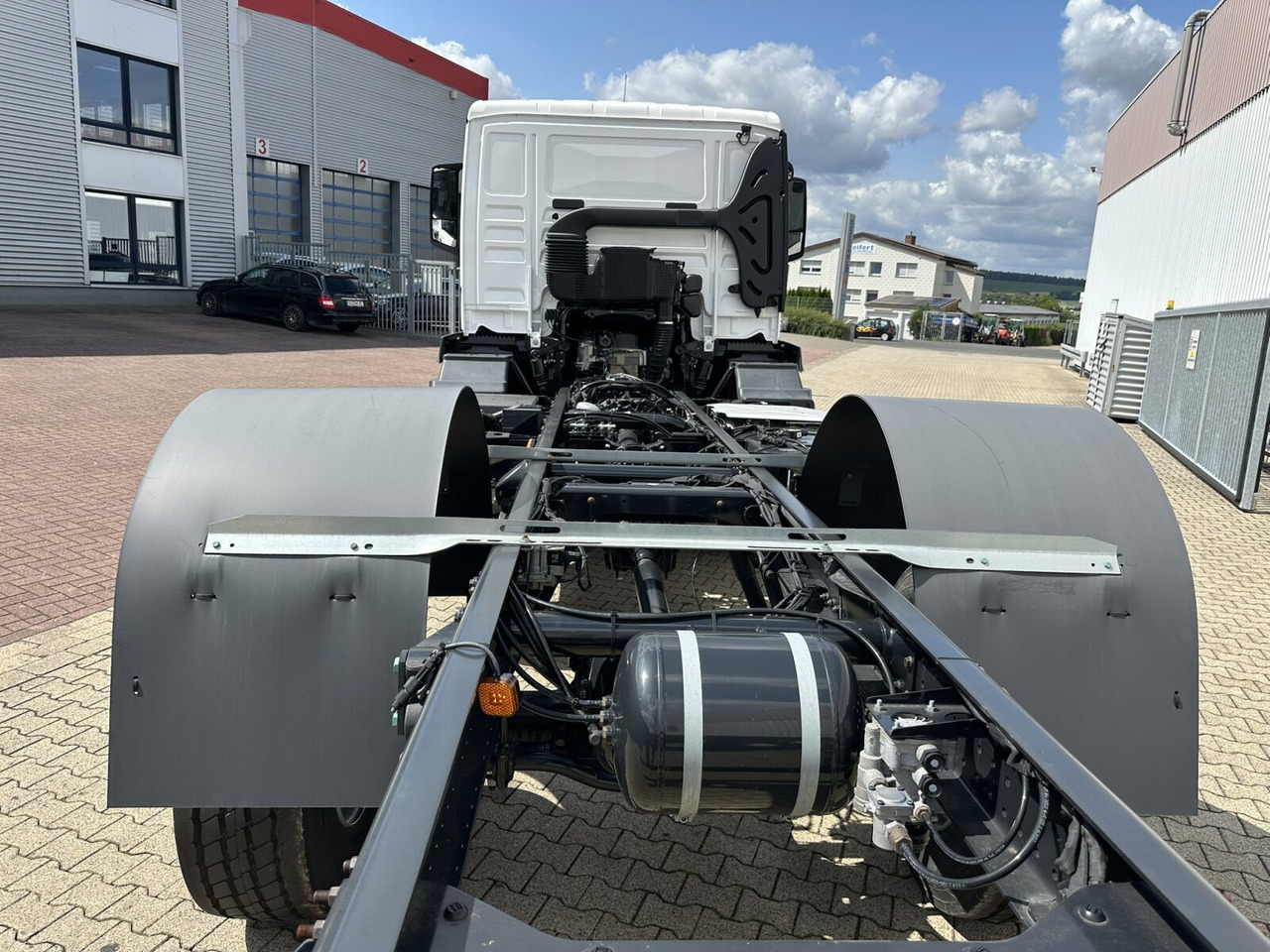 MAN TGM 13.250 4x4 BB CH TGM 13.250 4x4 BB CH, Only Export - Cab chassis truck: picture 2 MAN TGM 13.250 4x4 BB CH TGM 13.250 4x4 BB CH, Only Export - Cab chassis truck: picture 2