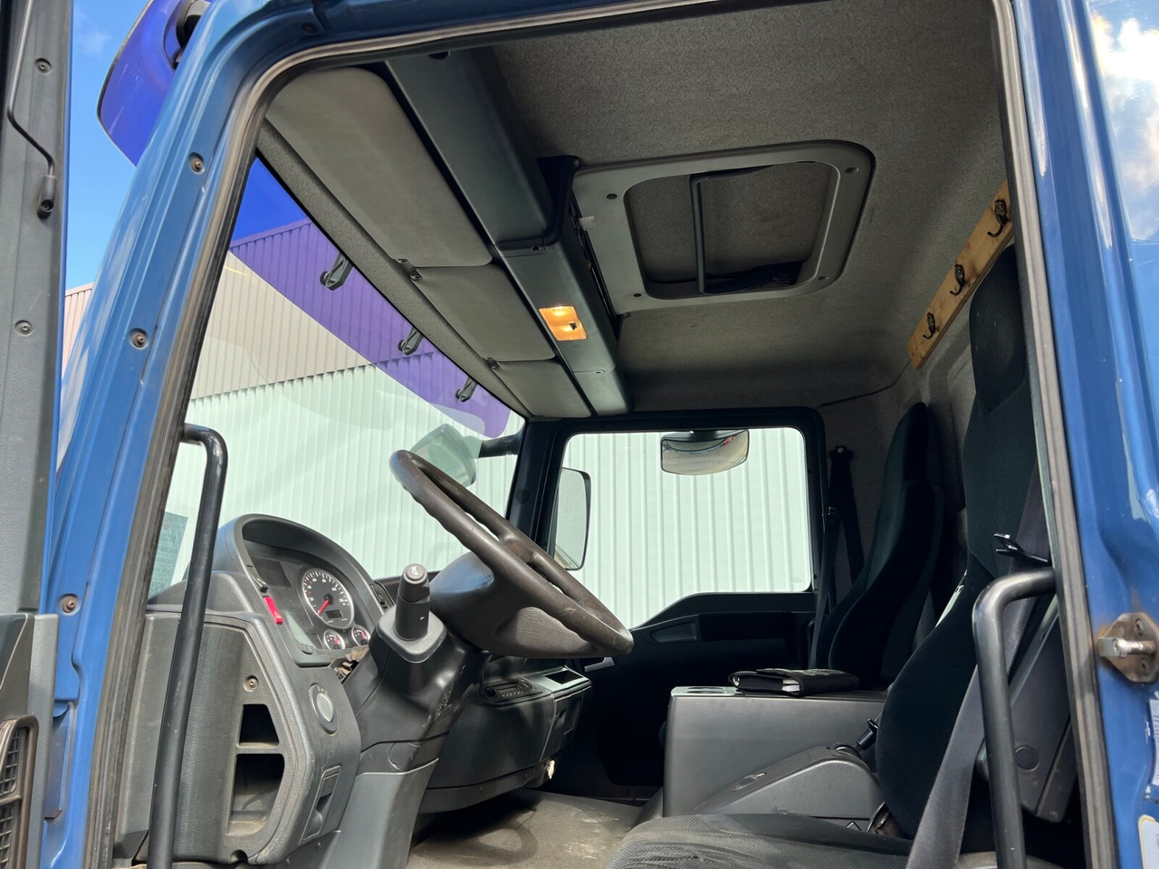 MAN TGM 15.250/340 4X2 BL TGM 15.250/340 4X2 BL mit Kran Palfinger PK 11001 - Crane truck, Dropside/ Flatbed truck: picture 4 MAN TGM 15.250/340 4X2 BL TGM 15.250/340 4X2 BL mit Kran Palfinger PK 11001 - Crane truck, Dropside/ Flatbed truck: picture 4