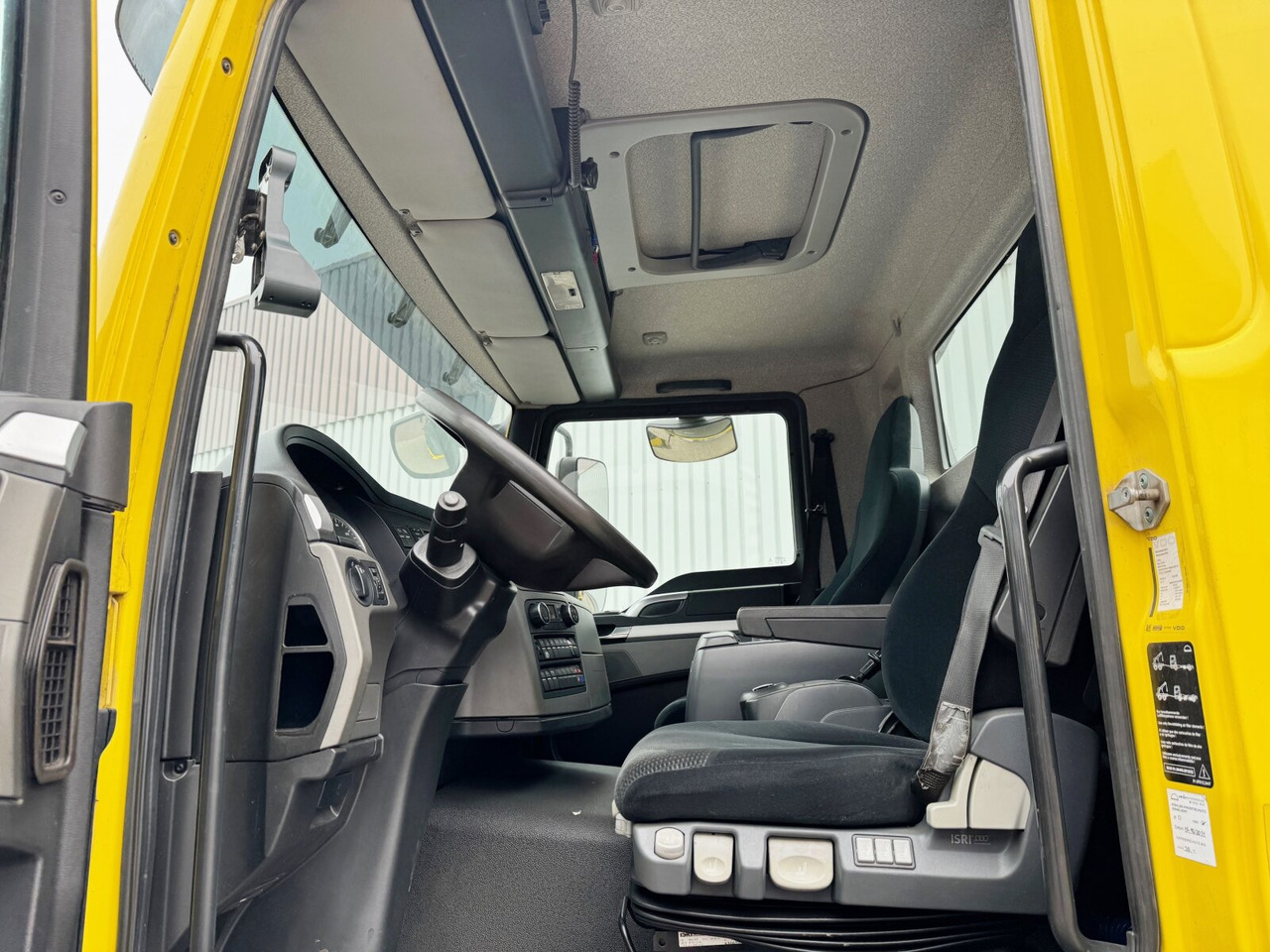 MAN TGM 18.290 4x2 BL TGM 18.290 4x2 BL, Meiller Teleabsetzkipper, Funk - Skip loader truck: picture 3 MAN TGM 18.290 4x2 BL TGM 18.290 4x2 BL, Meiller Teleabsetzkipper, Funk - Skip loader truck: picture 3