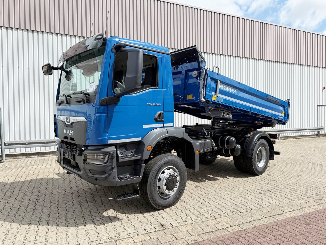 MAN TGM 18.320 4x4 BB CH TGM 18.320 4x4 BB CH, Navi, Meiller Trigenius - Tipper: picture 1 MAN TGM 18.320 4x4 BB CH TGM 18.320 4x4 BB CH, Navi, Meiller Trigenius - Tipper: picture 1