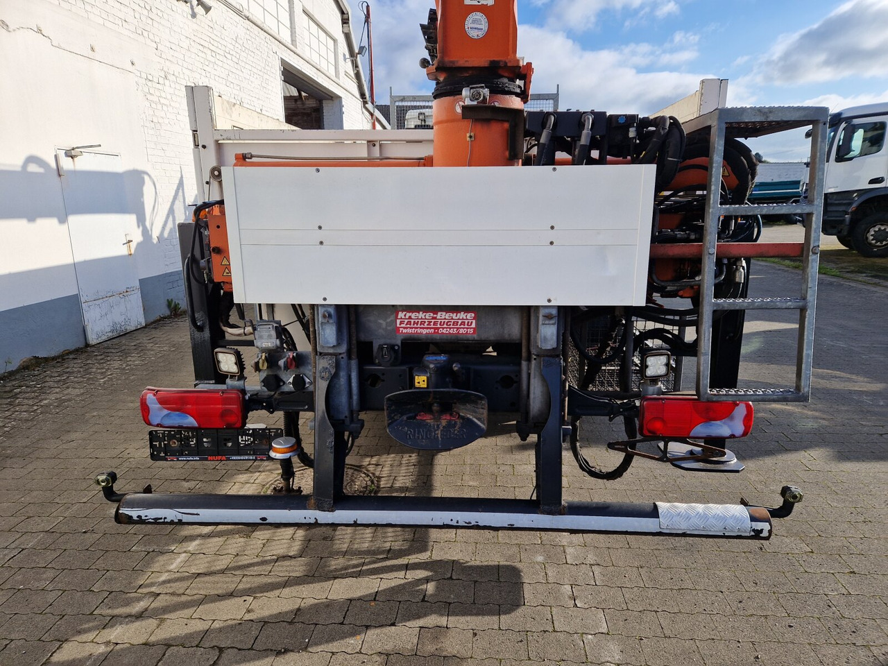 MAN TGM 18.340 4x2 BL TGM 18.340 4x2 BL, Atlas Ladekran 135.2 V, 9.8m - 1040 kg - Crane truck, Dropside/ Flatbed truck: picture 4 MAN TGM 18.340 4x2 BL TGM 18.340 4x2 BL, Atlas Ladekran 135.2 V, 9.8m - 1040 kg - Crane truck, Dropside/ Flatbed truck: picture 4