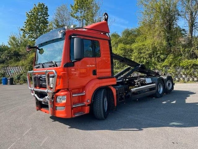 MAN TGS 26.480 6x2-4 BL TGS 26.480 6x2-4 BL, Intarder, Lenk-/Liftachse, Motorabtrieb - Hook lift truck: picture 1 MAN TGS 26.480 6x2-4 BL TGS 26.480 6x2-4 BL, Intarder, Lenk-/Liftachse, Motorabtrieb - Hook lift truck: picture 1