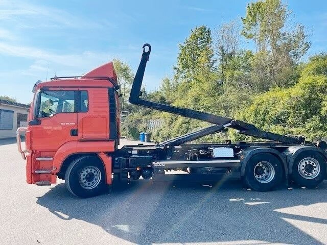 MAN TGS 26.480 6x2-4 BL TGS 26.480 6x2-4 BL, Intarder, Lenk-/Liftachse, Motorabtrieb - Hook lift truck: picture 3 MAN TGS 26.480 6x2-4 BL TGS 26.480 6x2-4 BL, Intarder, Lenk-/Liftachse, Motorabtrieb - Hook lift truck: picture 3