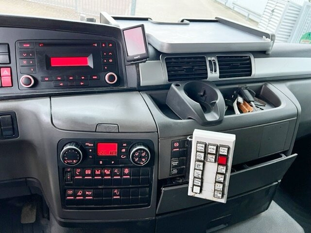 Timber truck, Crane truck MAN TGS 26.480 6x4 BB TGS 26.480 6x4 BB, Intarder, Kran Epsilon S270L88, Langholz: picture 7 Timber truck, Crane truck MAN TGS 26.480 6x4 BB TGS 26.480 6x4 BB, Intarder, Kran Epsilon S270L88, Langholz: picture 7