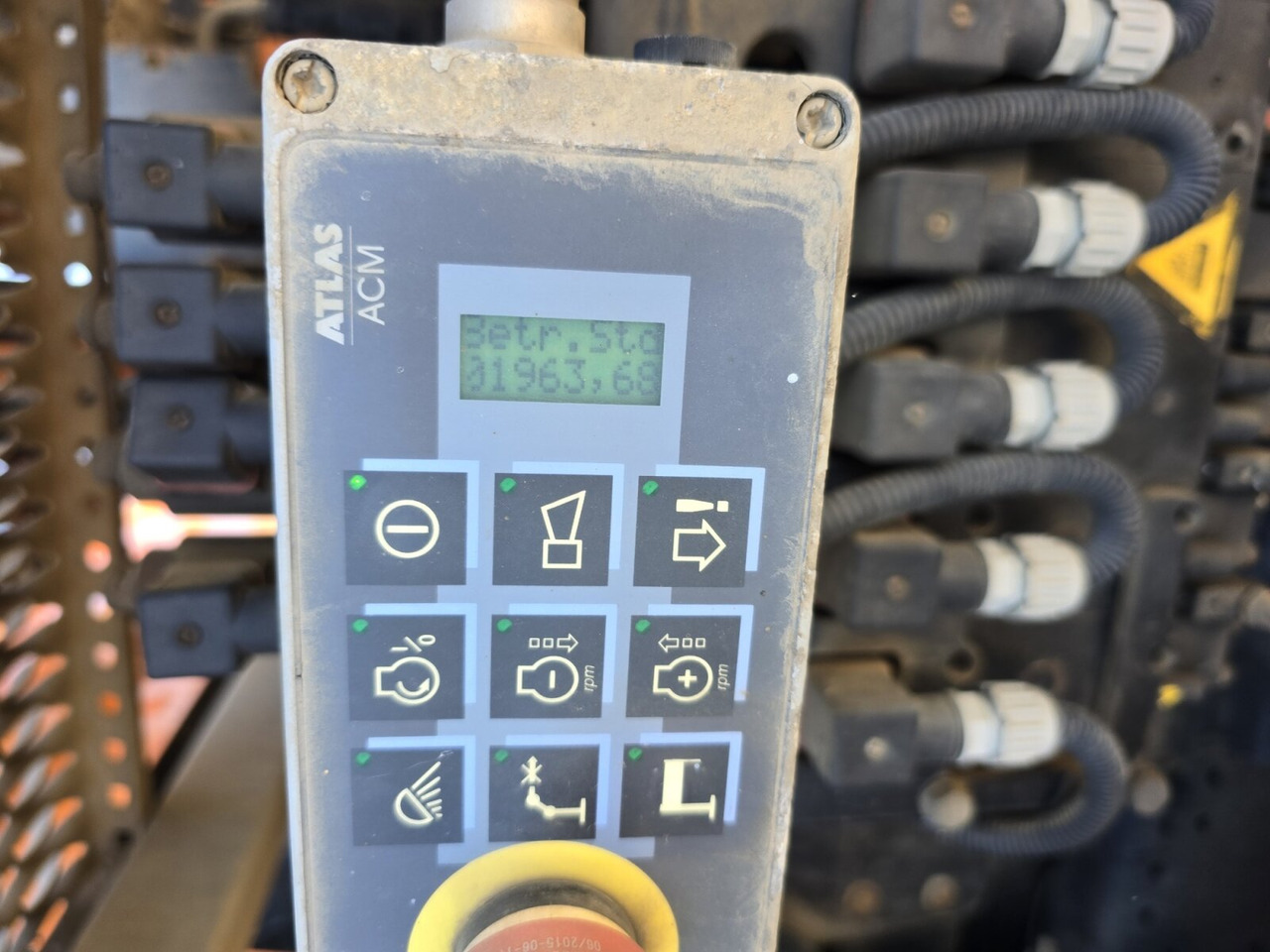 MAN TGS 28.440 6x2-4 BL TGS 28.440 6x2-4 BL, Lenk-/Liftachse, Kran Atlas 126.3E-A2L, Funk - Hook lift truck, Crane truck: picture 2 MAN TGS 28.440 6x2-4 BL TGS 28.440 6x2-4 BL, Lenk-/Liftachse, Kran Atlas 126.3E-A2L, Funk - Hook lift truck, Crane truck: picture 2