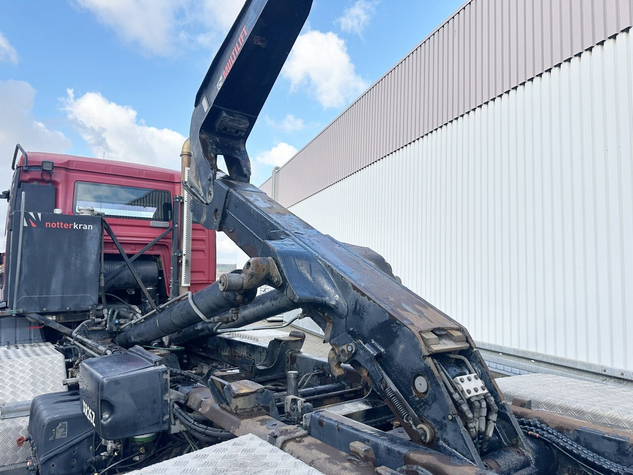 MAN TGS 35.480 8X4 BL TGS 35.400 8x4 BL, Schub-Knick bis 6,5m Container - Hook lift truck: picture 2 MAN TGS 35.480 8X4 BL TGS 35.400 8x4 BL, Schub-Knick bis 6,5m Container - Hook lift truck: picture 2