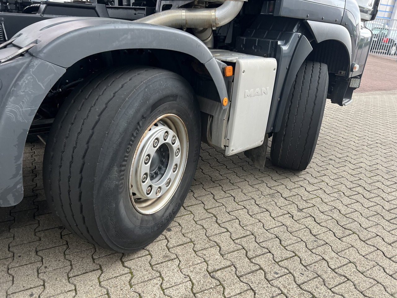 MAN TGS 35.510 8x4 BL TGS 35.510 8x4 BL, Intarder, Stahlmulde ca. 13m³, hydr. Heckklappenöffnung - Dumper: picture 4 MAN TGS 35.510 8x4 BL TGS 35.510 8x4 BL, Intarder, Stahlmulde ca. 13m³, hydr. Heckklappenöffnung - Dumper: picture 4