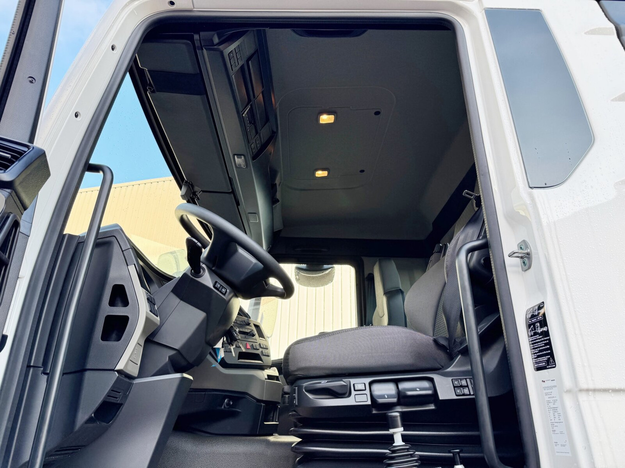 MAN TGS 41.440 8x4 BB TGS 41.440 8x4 BB, 5x VORHANDEN - Tipper: picture 4 MAN TGS 41.440 8x4 BB TGS 41.440 8x4 BB, 5x VORHANDEN - Tipper: picture 4
