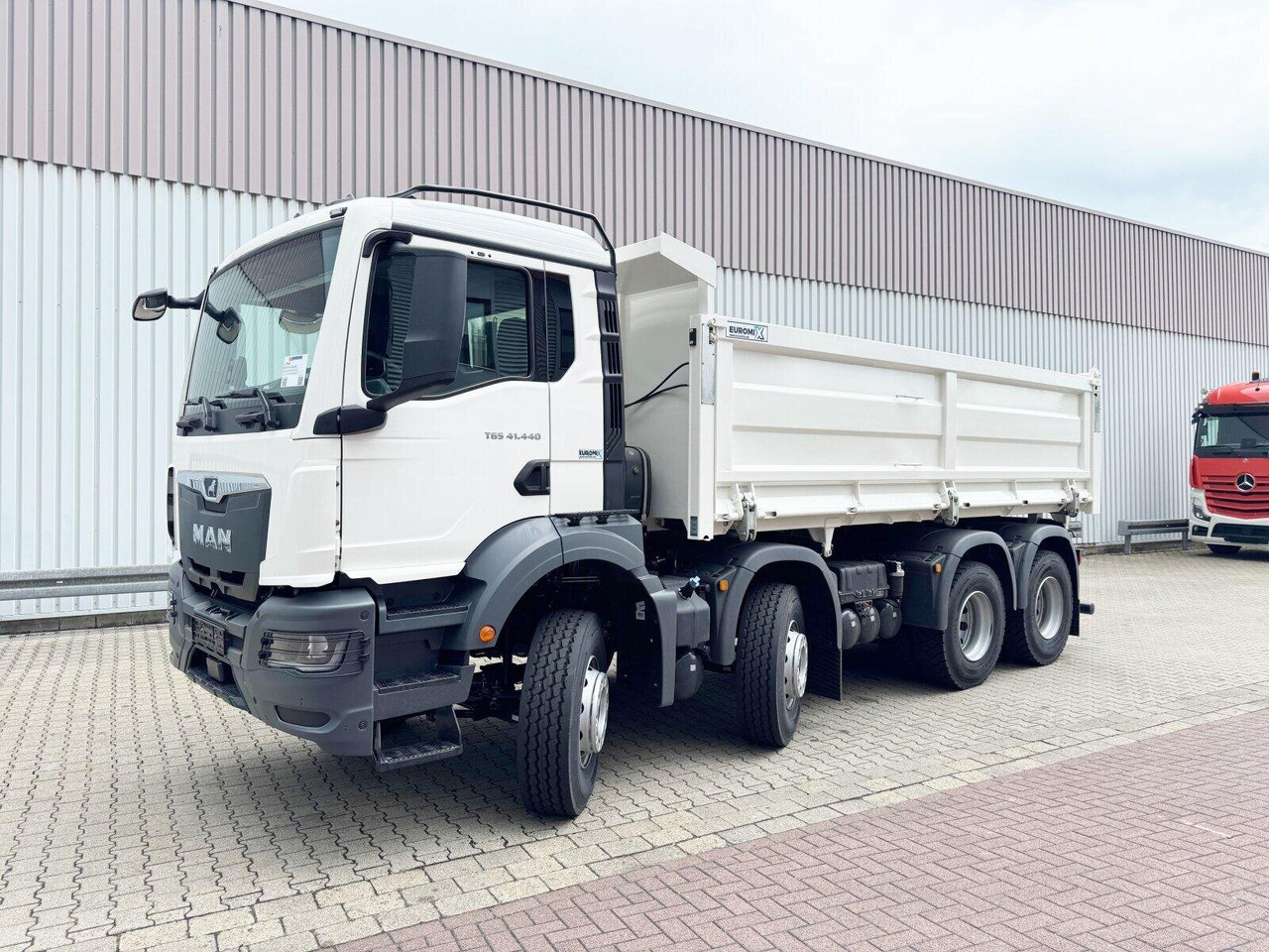 MAN TGS 41.440 8x4 BB TGS 41.440 8x4 BB, Bordmatik, ca. 16m³ - Tipper: picture 4 MAN TGS 41.440 8x4 BB TGS 41.440 8x4 BB, Bordmatik, ca. 16m³ - Tipper: picture 4