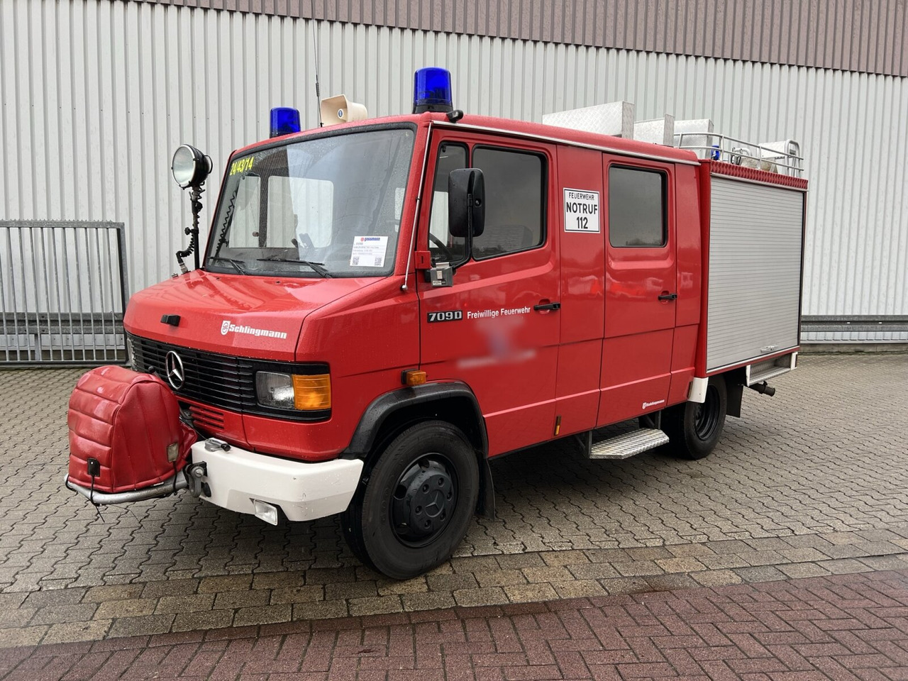 Mercedes-Benz 709 D 4x2 Doka 709 D 4x2 Doka, LF 8 - Fire engine: picture 1 Mercedes-Benz 709 D 4x2 Doka 709 D 4x2 Doka, LF 8 - Fire engine: picture 1