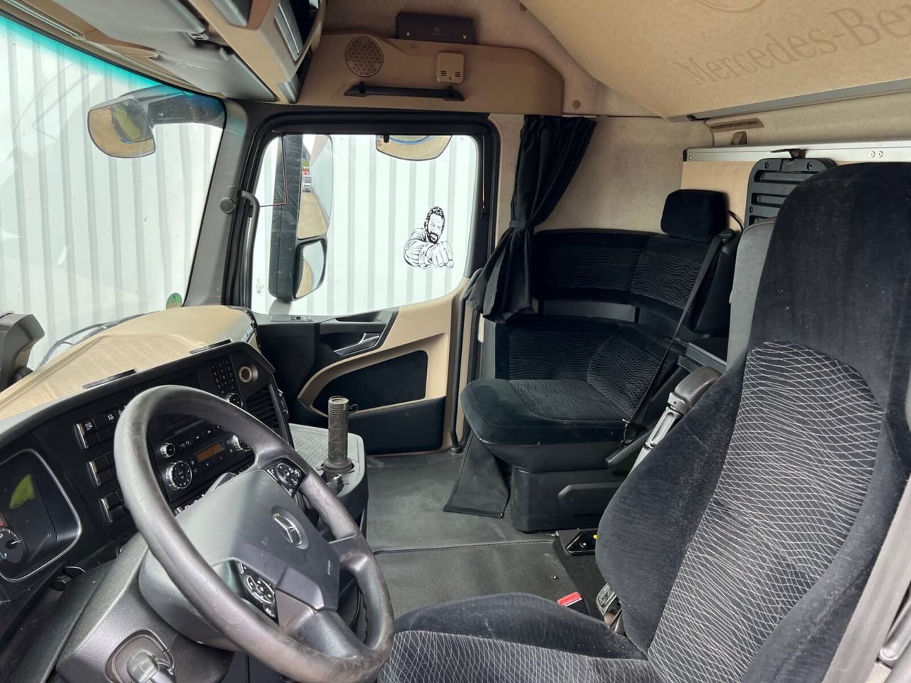 Mercedes-Benz Actros 2542/48 L/nR 6x2 Actros 2542/48 L/nR 6x2, Retarder, Standklima, StreamSpace, SoloStar - Container transporter/ Swap body truck: picture 2 Mercedes-Benz Actros 2542/48 L/nR 6x2 Actros 2542/48 L/nR 6x2, Retarder, Standklima, StreamSpace, SoloStar - Container transporter/ Swap body truck: picture 2