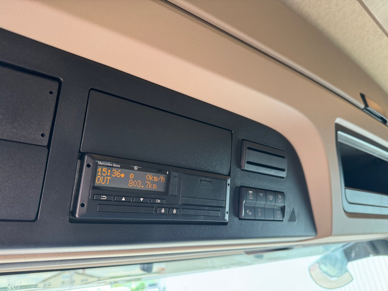 New Hook lift truck Mercedes-Benz Actros 2545 L 6x2 Actros 2545 L 6x2, Lenk-/Liftachse, StreamSpace, MultimediaCockpit: picture 7