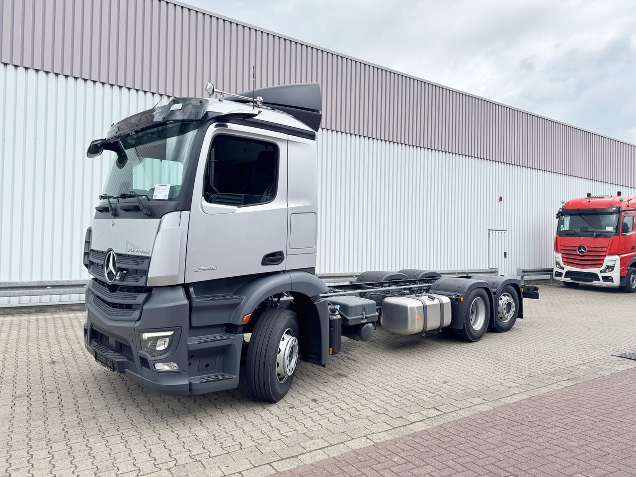 Mercedes-Benz Actros 2546 L 6x2 Actros 2546 L 6x2, Retarder, Lenk-/Lift, LED, Navi, ADR, MirrorCam, MultimediaCockpit - Cab chassis truck: picture 1 Mercedes-Benz Actros 2546 L 6x2 Actros 2546 L 6x2, Retarder, Lenk-/Lift, LED, Navi, ADR, MirrorCam, MultimediaCockpit - Cab chassis truck: picture 1
