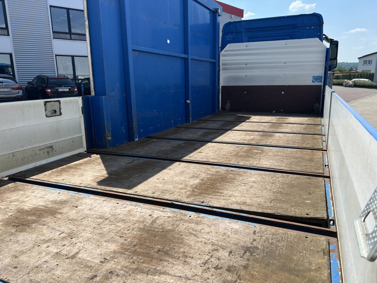 Mercedes-Benz Antos 1836 L 4x2 Antos 1836 L 4x2, Glastransporter, Heckkran Palfinger Pk 12002-EH, Funk - Crane truck: picture 5 Mercedes-Benz Antos 1836 L 4x2 Antos 1836 L 4x2, Glastransporter, Heckkran Palfinger Pk 12002-EH, Funk - Crane truck: picture 5