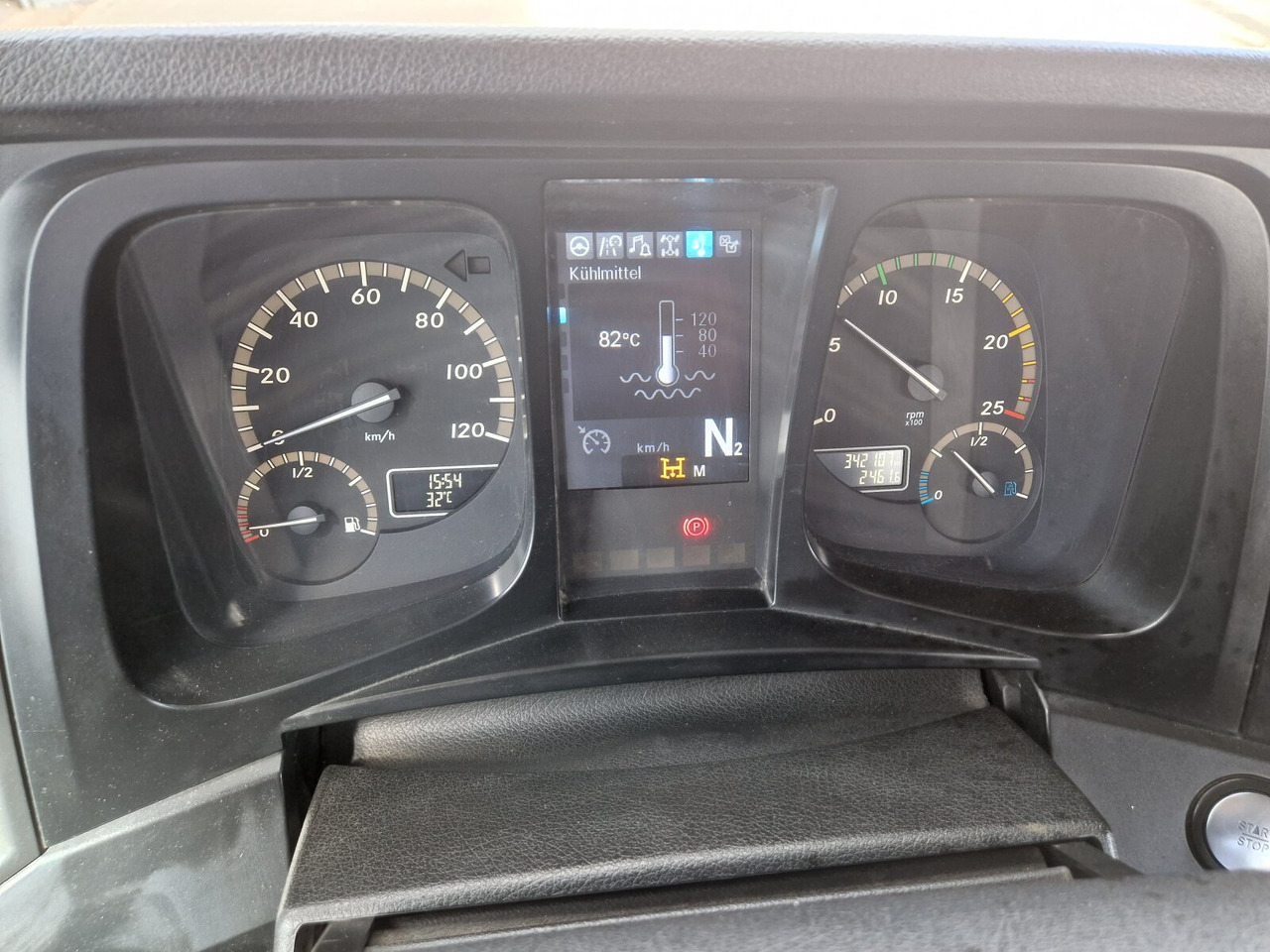 Skip loader truck Mercedes-Benz Antos 1840 L Antos 1840 L, Gergen Teleskopabsetzkipper Adonis TAK 20, Funk: picture 13 Skip loader truck Mercedes-Benz Antos 1840 L Antos 1840 L, Gergen Teleskopabsetzkipper Adonis TAK 20, Funk: picture 13