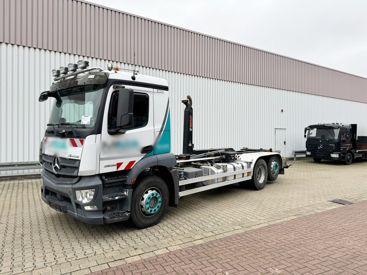 Hook lift truck Mercedes-Benz Antos 2536 L 6x2 Antos 2536 L 6x2, Liftachse, Hiab XR 21S61 bis 7 m Container: picture 7