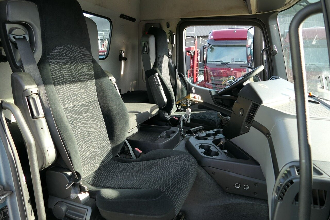 Mercedes-Benz Antos 3543 L 8x2/6 Antos 3543 L 8x2/6, Retarder, 2x Lenkachse, Motorabtrieb, AT-Motor - Hook lift truck: picture 3 Mercedes-Benz Antos 3543 L 8x2/6 Antos 3543 L 8x2/6, Retarder, 2x Lenkachse, Motorabtrieb, AT-Motor - Hook lift truck: picture 3