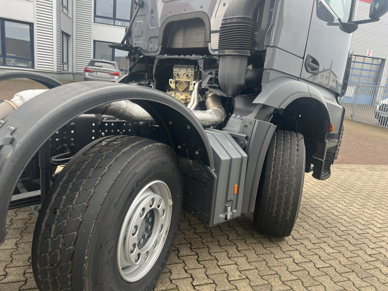 Mercedes-Benz Arocs 3251 L 8x4/4 Arocs 3251 L 8x4/4, mit Motorabtrieb C plus NA - Cab chassis truck: picture 5 Mercedes-Benz Arocs 3251 L 8x4/4 Arocs 3251 L 8x4/4, mit Motorabtrieb C plus NA - Cab chassis truck: picture 5